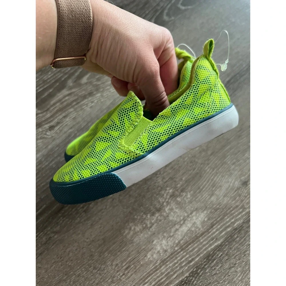 NEW Cat & Jack Slip On Sneakers Kids Size 8 Green Mesh Geometric Casual Shoes